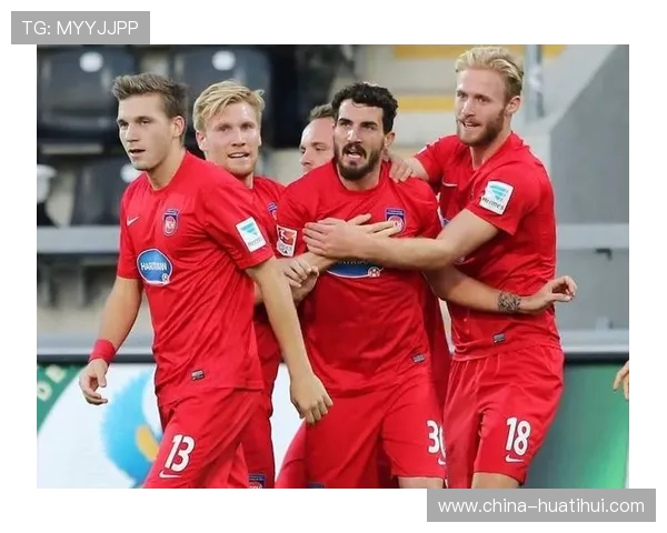 多特蒙德3-2逆转海登海姆,吉拉西双响助球队紧追榜首 多特蒙德3-2逆转海登海姆,吉拉西双响助球队紧追榜首